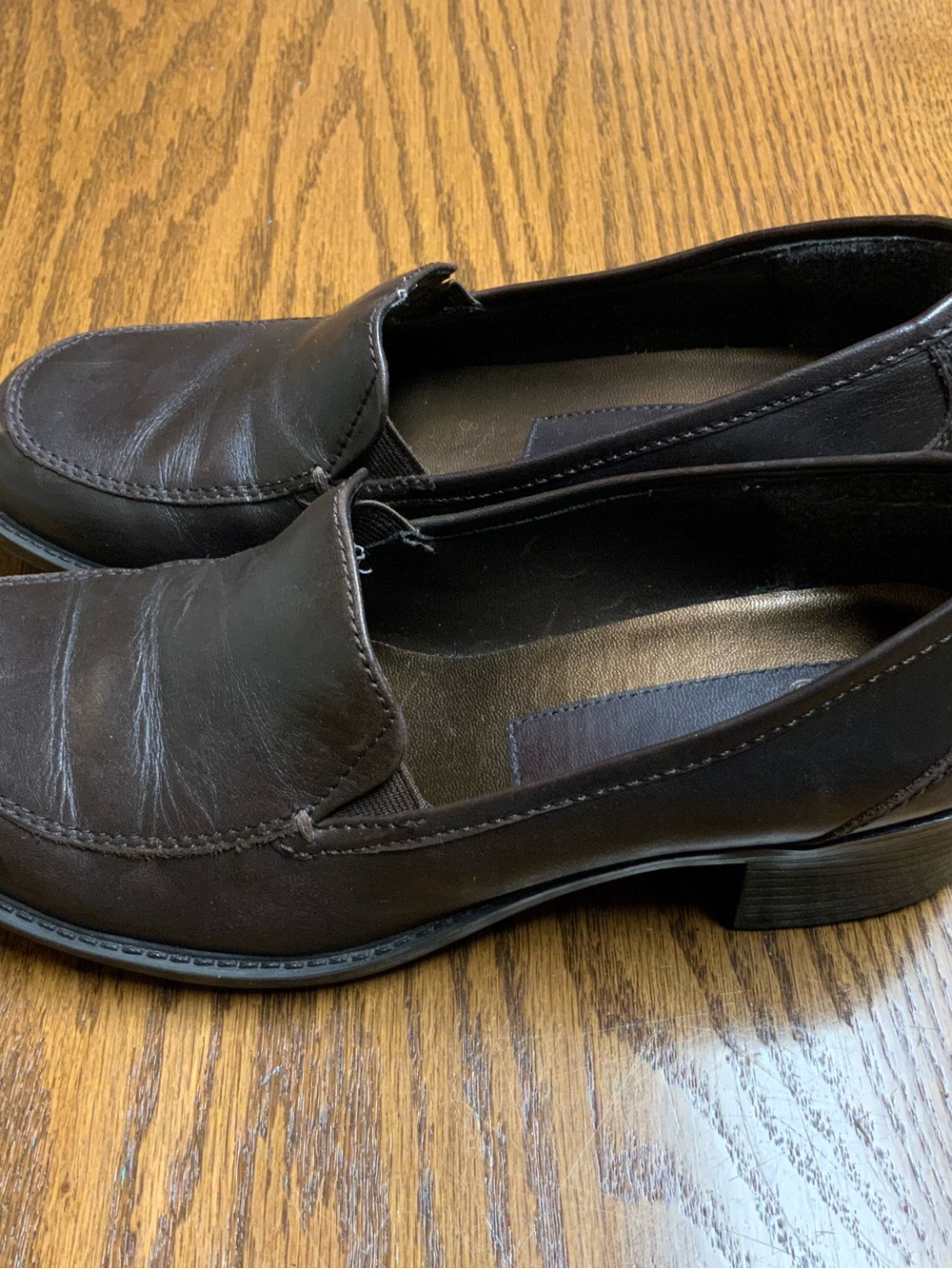 Classic Women's Dark Brown Leather Slip-On Heeled Loafers